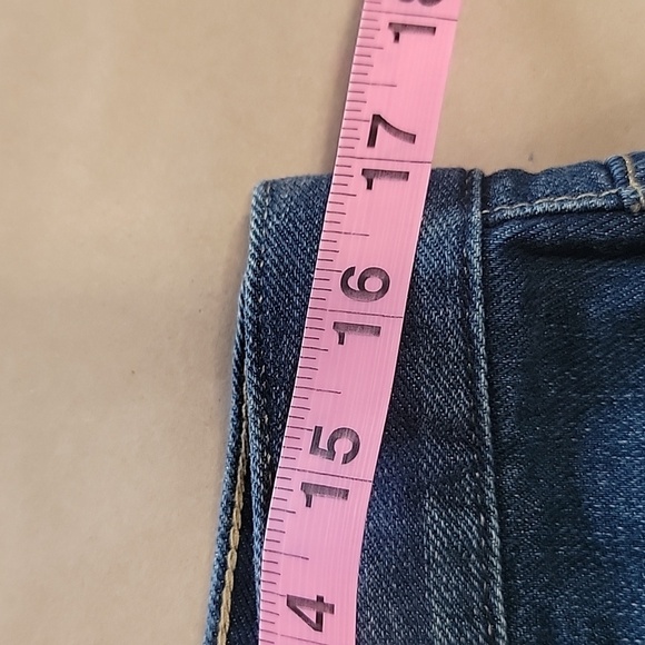 GAP Size 29T Medium Dark Wash "Slim Shorts" Blue Jean Shorts, EUC - Picture 4 of 10